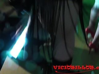 卡米拉montalban在雄鹿上記錄所有的色情表演viciosillos.com